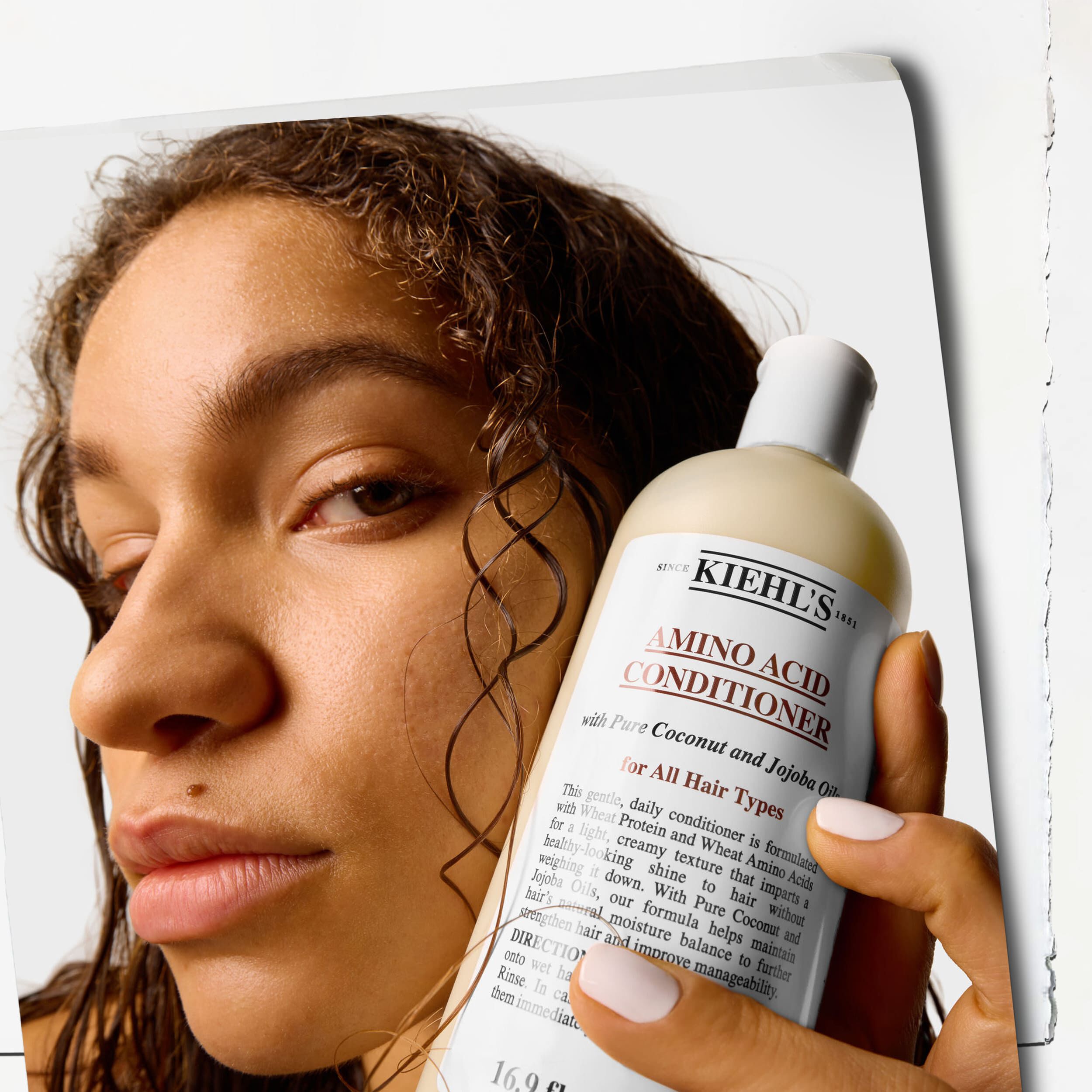 73 % weniger Plastikverpackung und doppelt so viel Formel mit dem Kiehl's Aminosaure-Conditioner-Nachfullbeutel