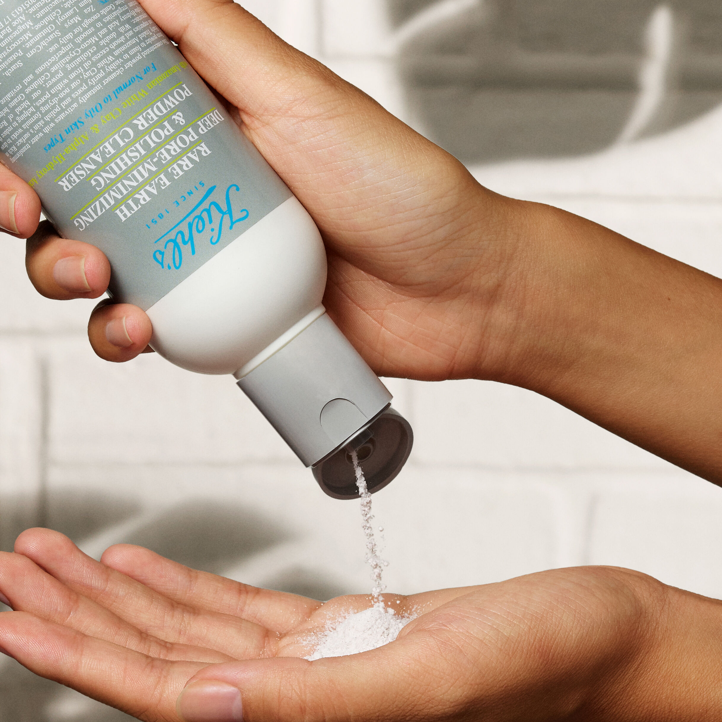 Gesichtsreinigung: Rare Earth Deep Pore-Minimizing & Polishing Powder Cleanser