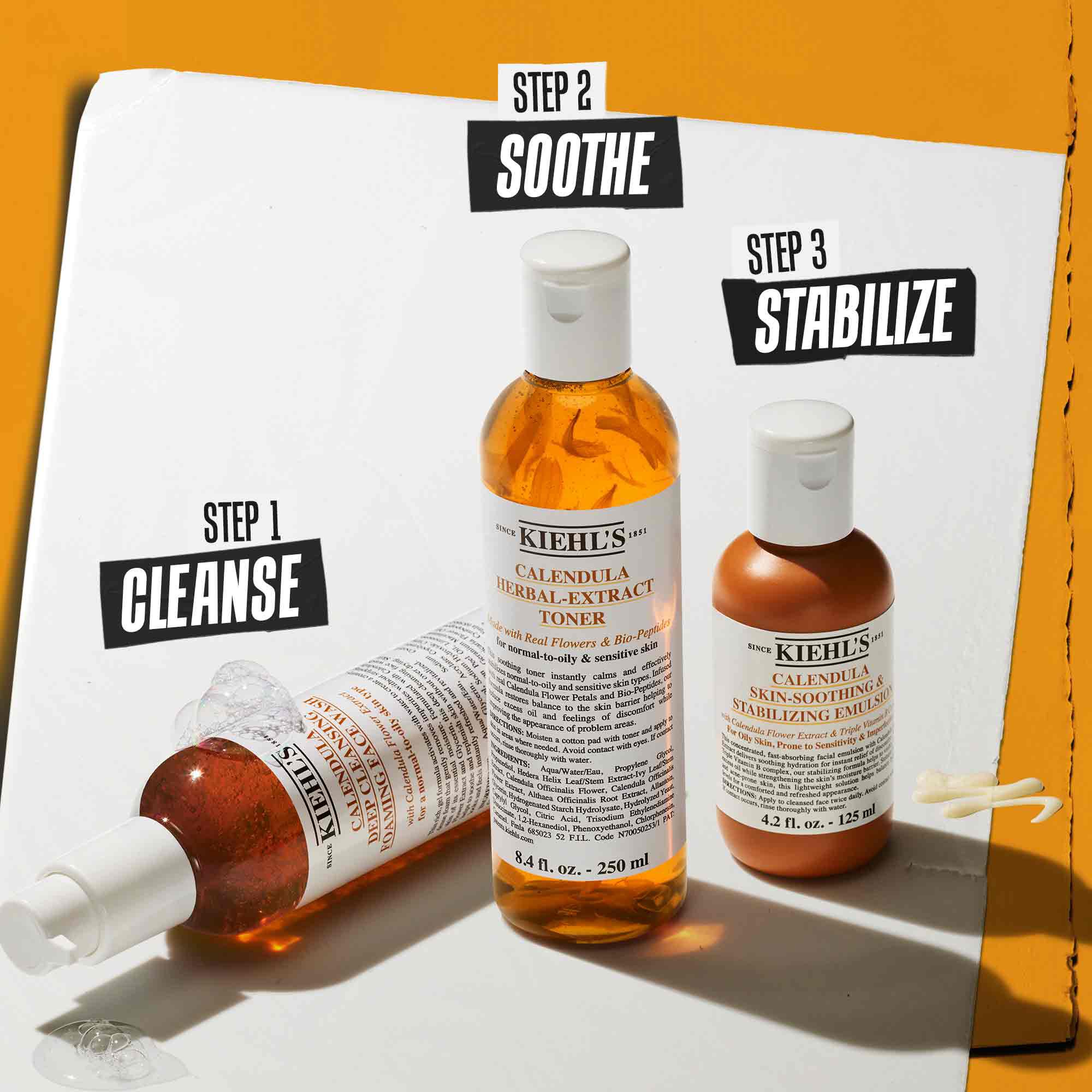 Eine dreistufige Routine mit Kiehl's Produkten. Schritt 1: Calendula Deep Cleansing Foaming Wash. Schritt 2: Calendula Herbal-Extract Toner. Schritt 3: Calendula Skin Soothing Stabilizing Emulsion.