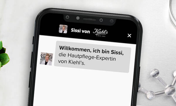 Bild eines Smartphones mit Service Chat