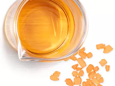Texturbeispiel fur Vitamin C in flussiger und fester Form 