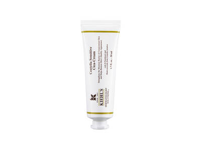 Eine Tube mit Kiehl's Centella Sensitive Cremen. Sie bietet beruhigende Pflege fur empfindliche Haut.