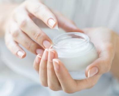 GLYCERYLSTEARAT  Kiehl's Inhaltsstoffe